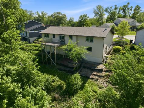 1504 Whitters Way NW Cedar Rapids IA 52405
