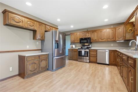 1504 Whitters Way NW Cedar Rapids IA 52405