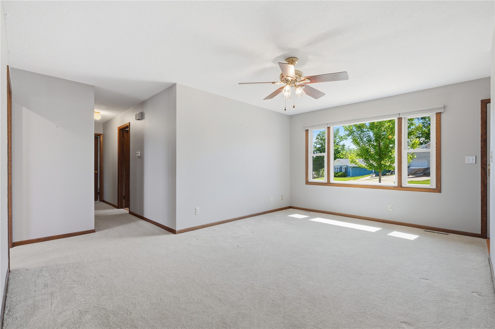 1504 Whitters Way NW Cedar Rapids IA 52405