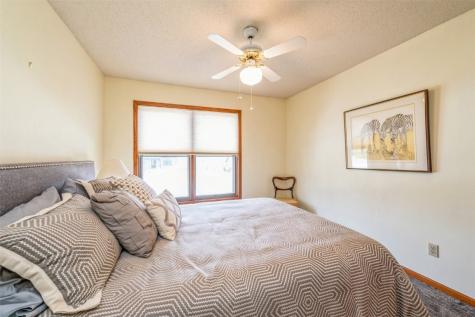 2611 Iris Avenue NW Cedar Rapids IA 52405