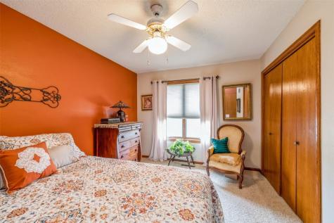 2611 Iris Avenue NW Cedar Rapids IA 52405