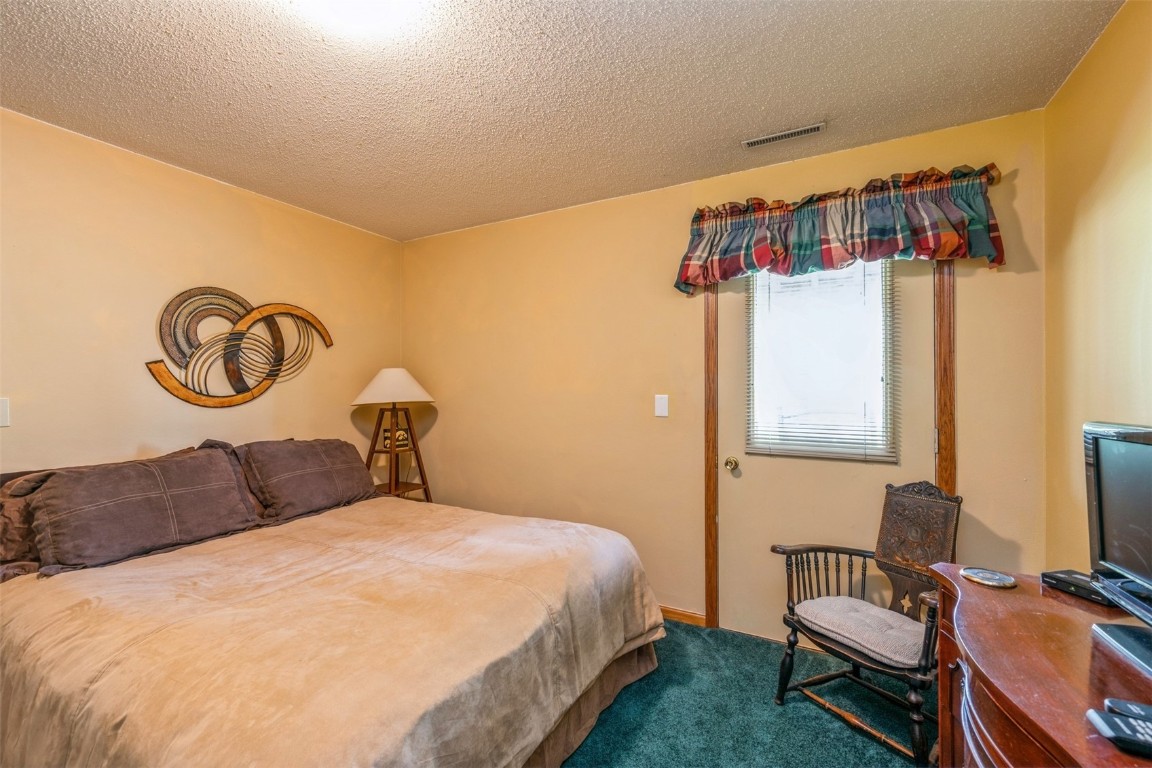 2611 Iris Avenue NW Cedar Rapids IA 52405