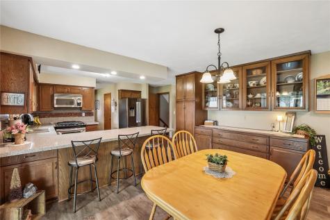 403 4th Street E Newhall IA 52315