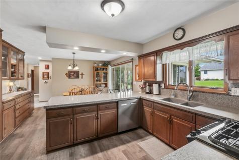 403 4th Street E Newhall IA 52315