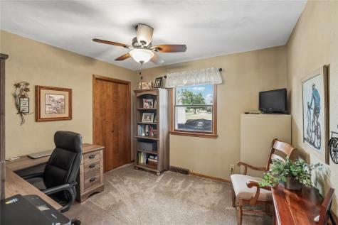 403 4th Street E Newhall IA 52315