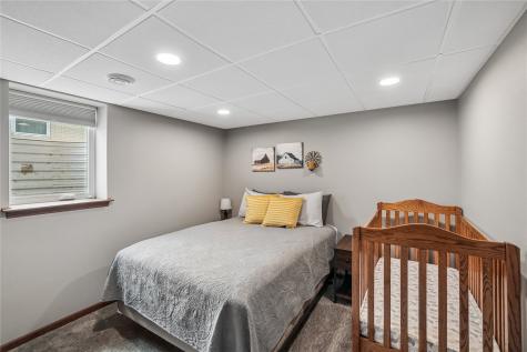 403 4th Street E Newhall IA 52315