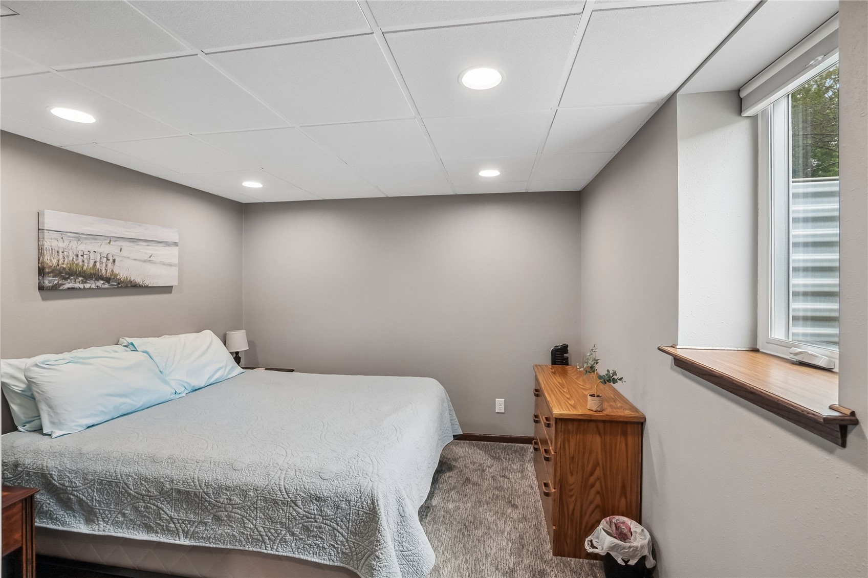 403 4th Street E Newhall IA 52315
