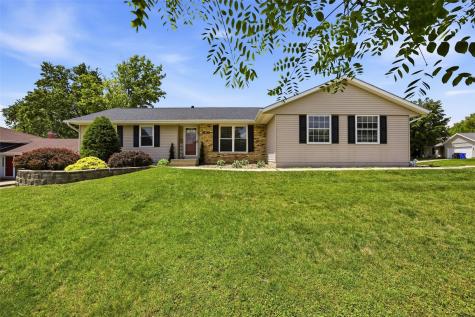 7417 Parkwood Lane NE Cedar Rapids IA 52402