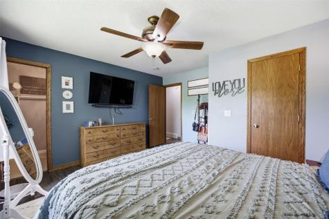 7417 Parkwood Lane NE Cedar Rapids IA 52402