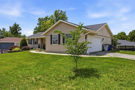 7417 Parkwood Lane NE Cedar Rapids IA 52402