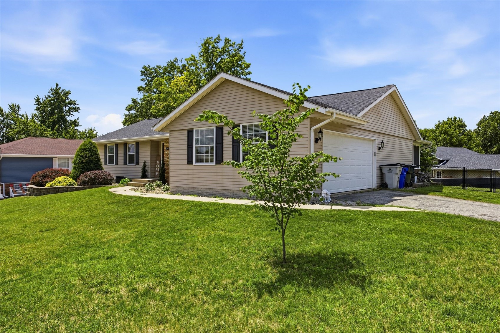 7417 Parkwood Lane NE Cedar Rapids IA 52402
