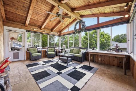 7417 Parkwood Lane NE Cedar Rapids IA 52402