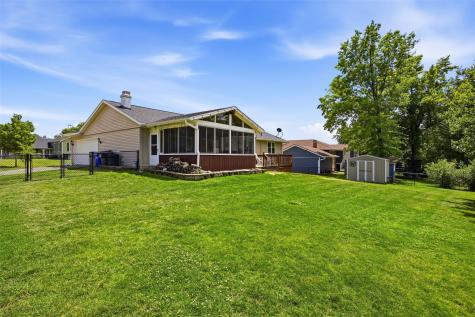 7417 Parkwood Lane NE Cedar Rapids IA 52402