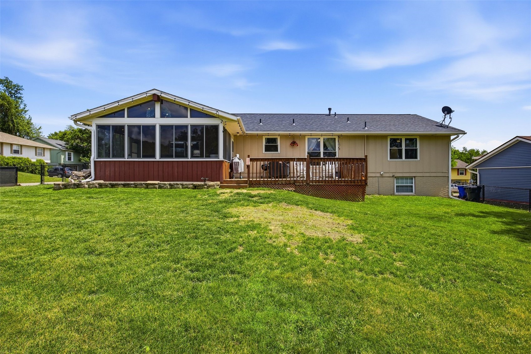 7417 Parkwood Lane NE Cedar Rapids IA 52402