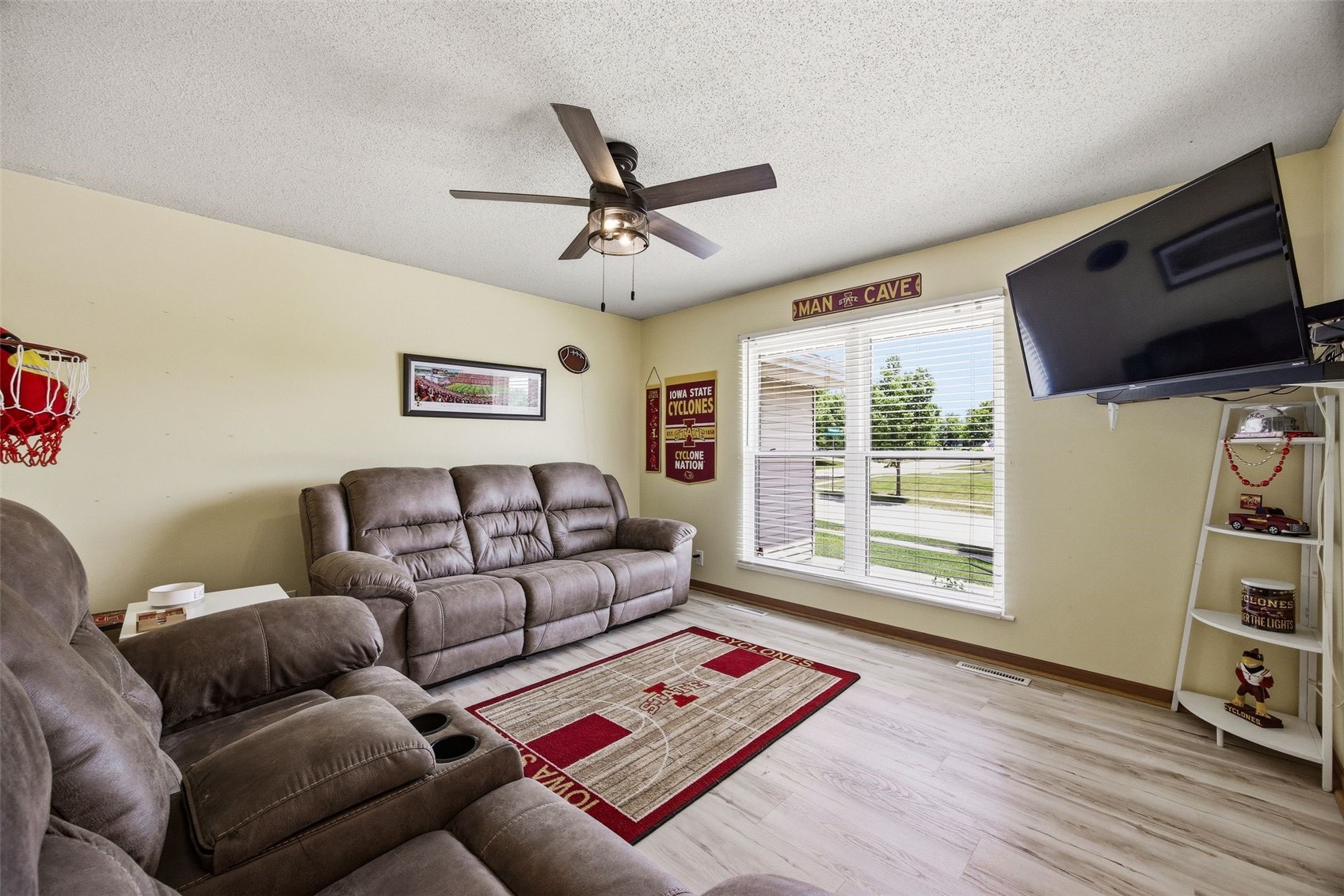 7417 Parkwood Lane NE Cedar Rapids IA 52402