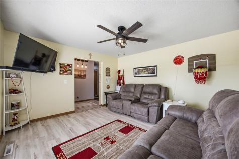 7417 Parkwood Lane NE Cedar Rapids IA 52402