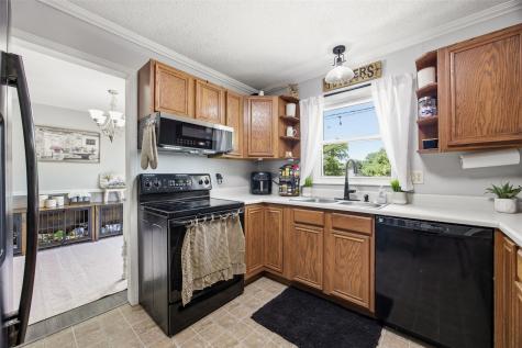7417 Parkwood Lane NE Cedar Rapids IA 52402