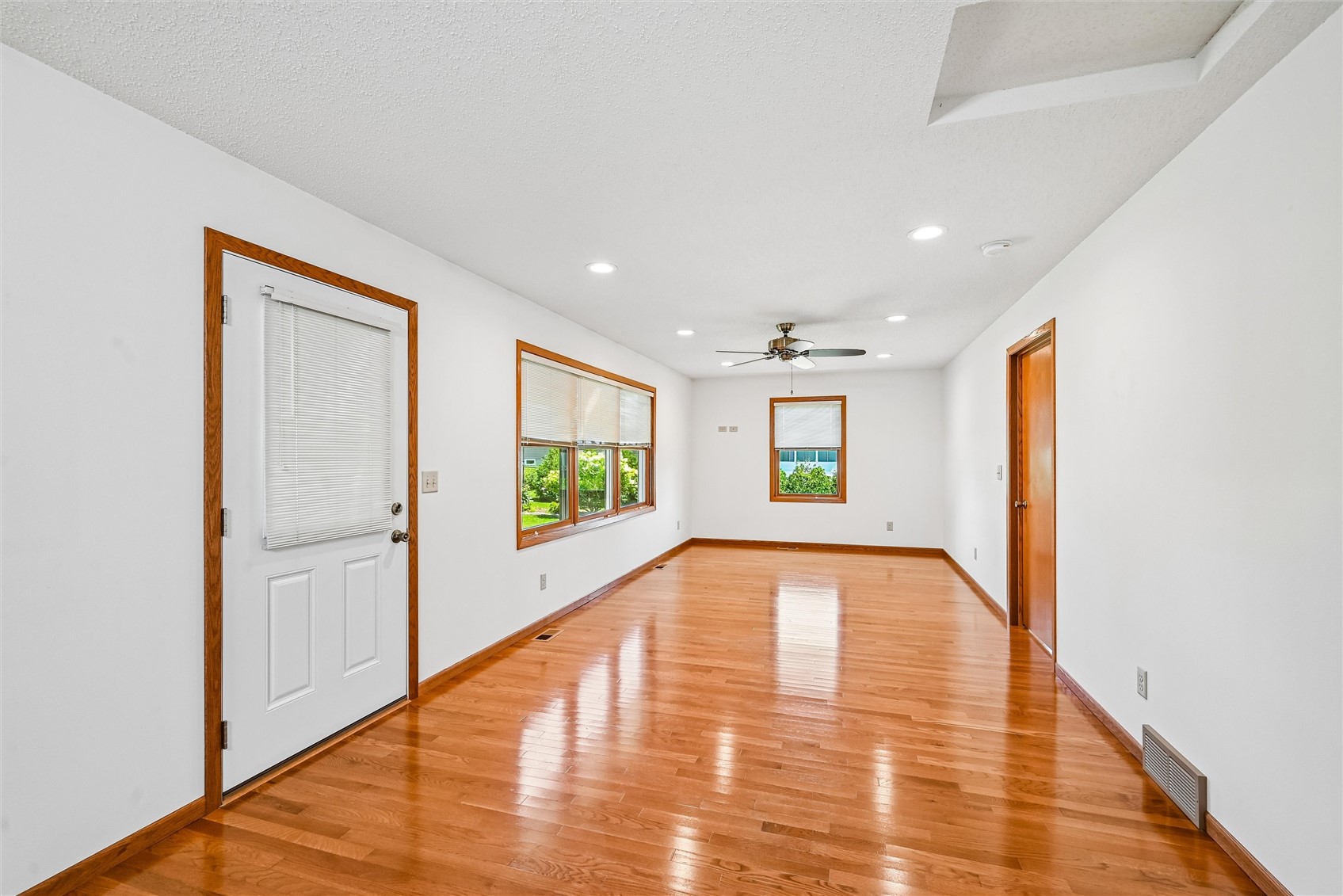 2201 Balsam Drive SW Cedar Rapids IA 52404