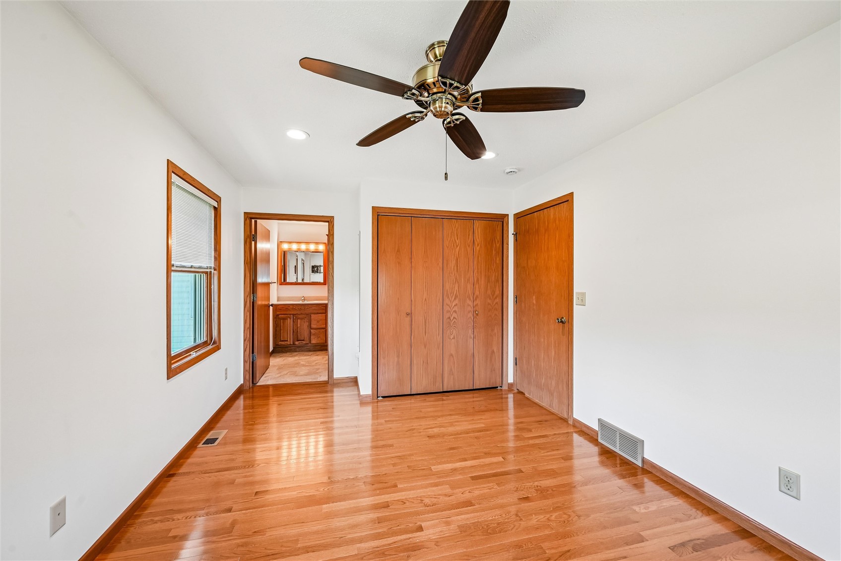 2201 Balsam Drive SW Cedar Rapids IA 52404