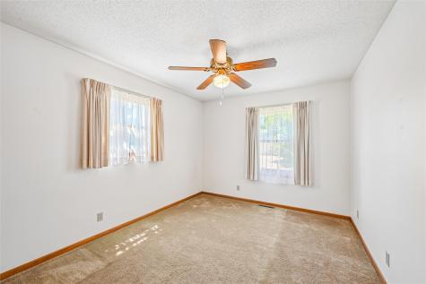 2201 Balsam Drive SW Cedar Rapids IA 52404