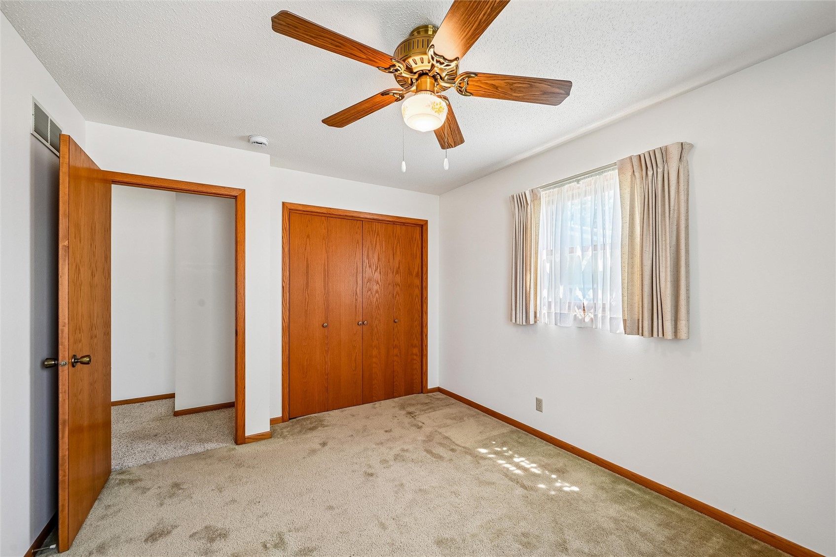 2201 Balsam Drive SW Cedar Rapids IA 52404