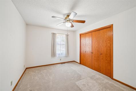 2201 Balsam Drive SW Cedar Rapids IA 52404