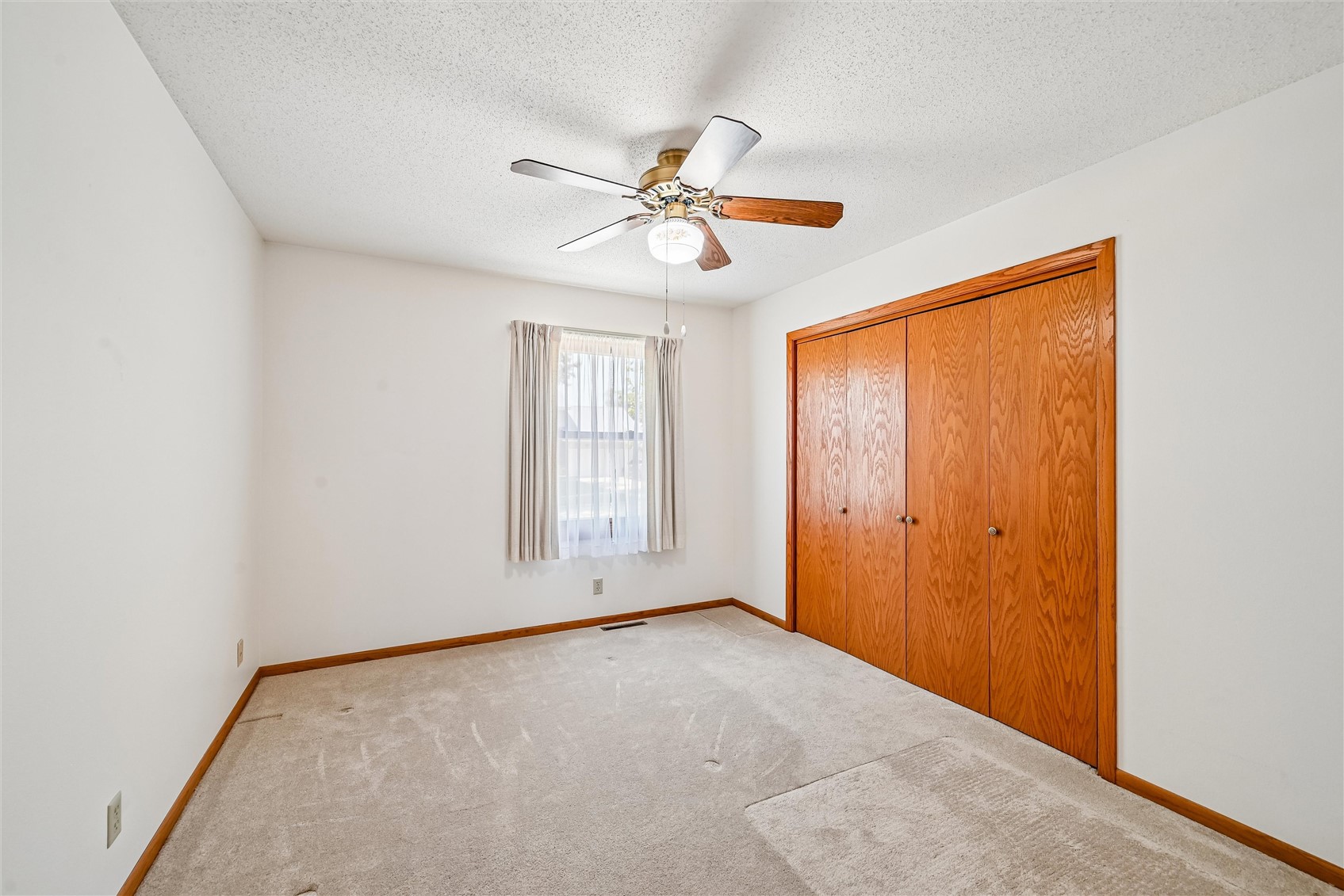 2201 Balsam Drive SW Cedar Rapids IA 52404