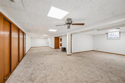 2201 Balsam Drive SW Cedar Rapids IA 52404