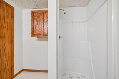 2201 Balsam Drive SW Cedar Rapids IA 52404