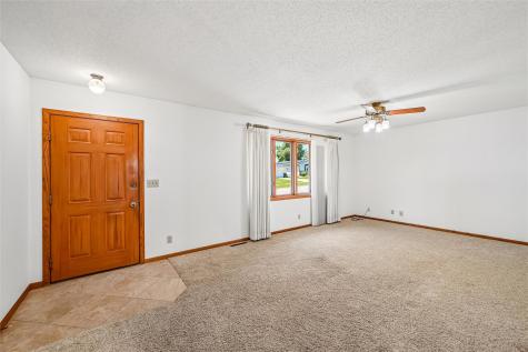 2201 Balsam Drive SW Cedar Rapids IA 52404