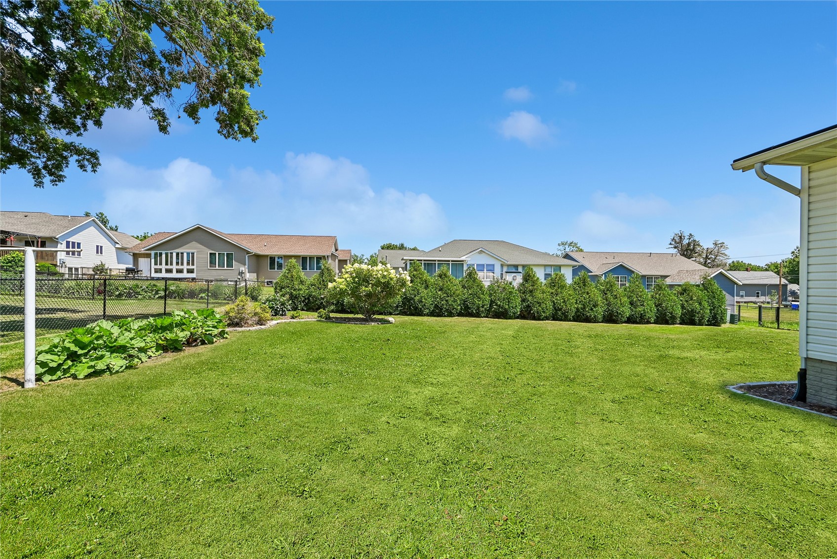 2201 Balsam Drive SW Cedar Rapids IA 52404