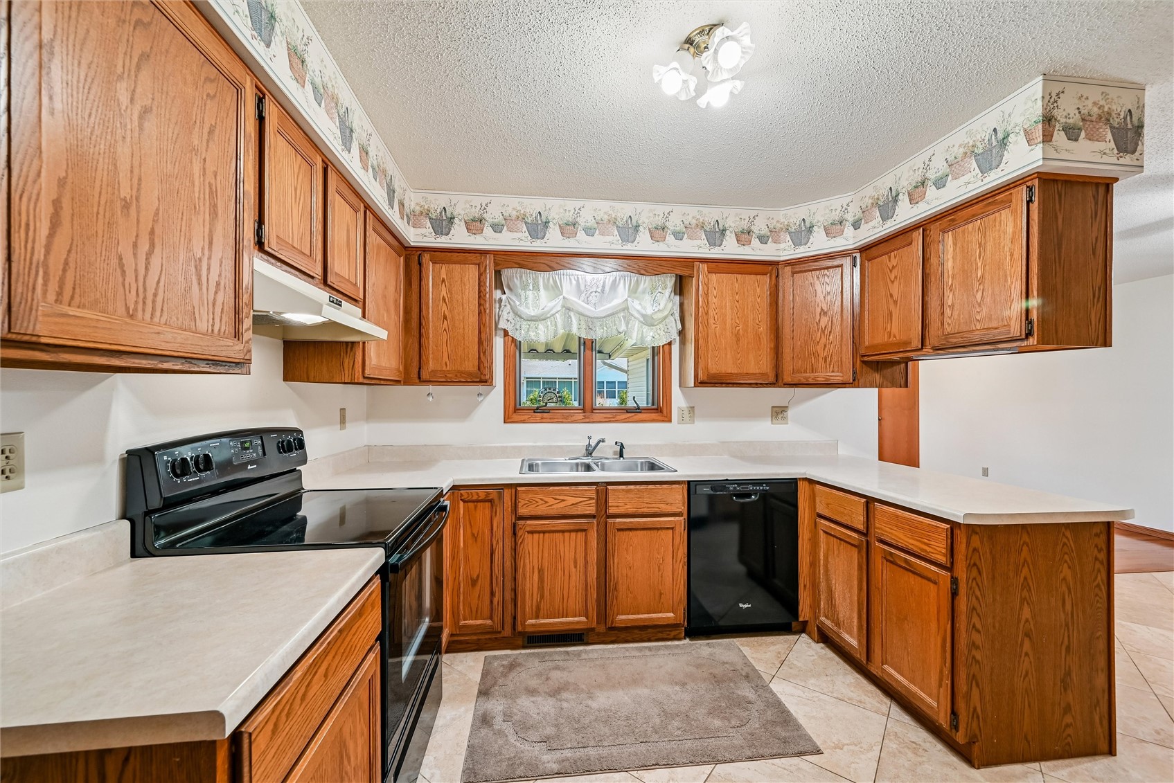 2201 Balsam Drive SW Cedar Rapids IA 52404