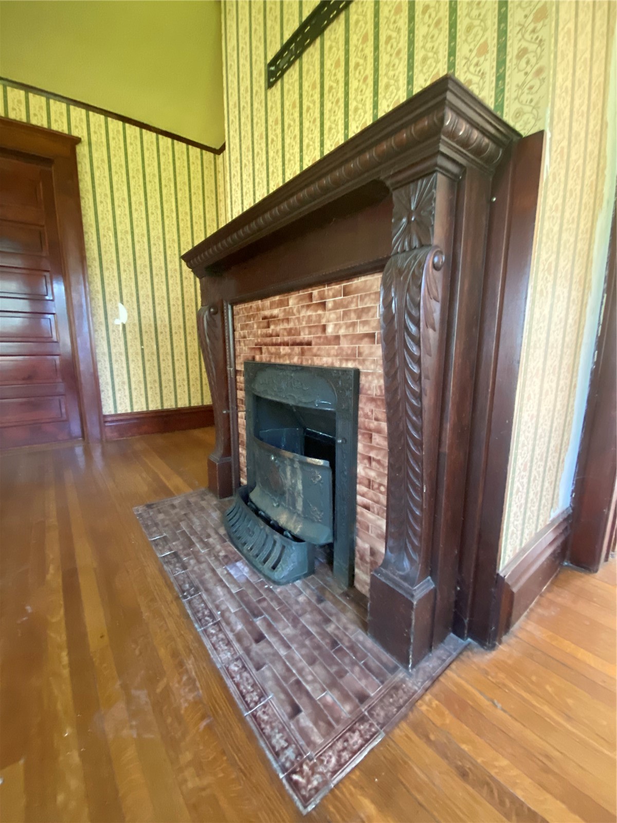 119 S Garnavillo Anamosa IA 52205