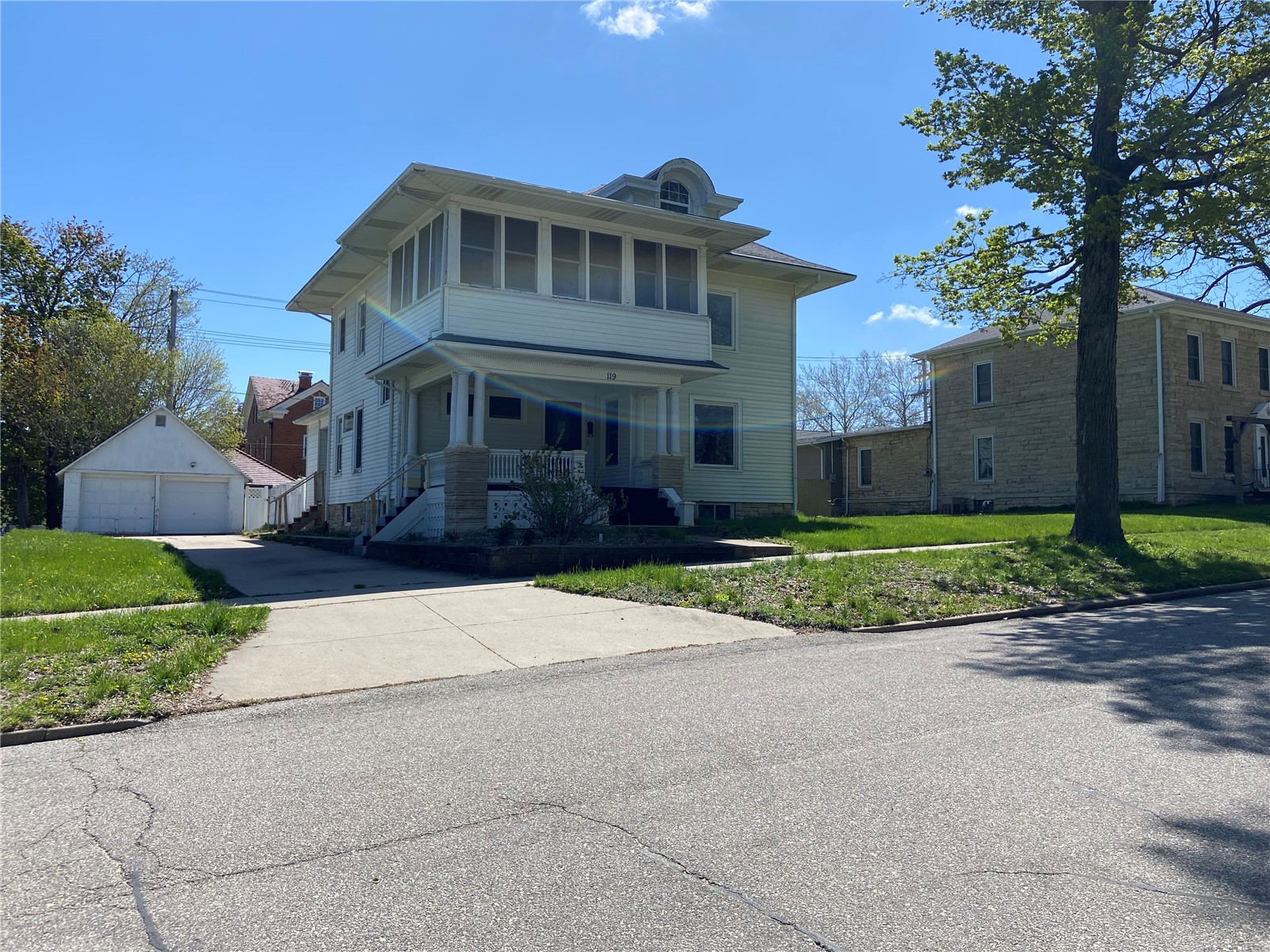 119 S Garnavillo Anamosa IA 52205