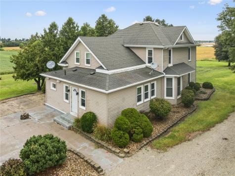 2275 59th St Drive Vinton IA 52349