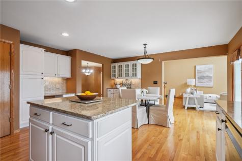 5515 W Mustang Road NE Cedar Rapids IA 52411