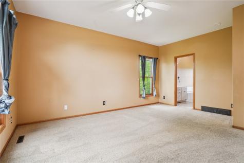 5515 W Mustang Road NE Cedar Rapids IA 52411