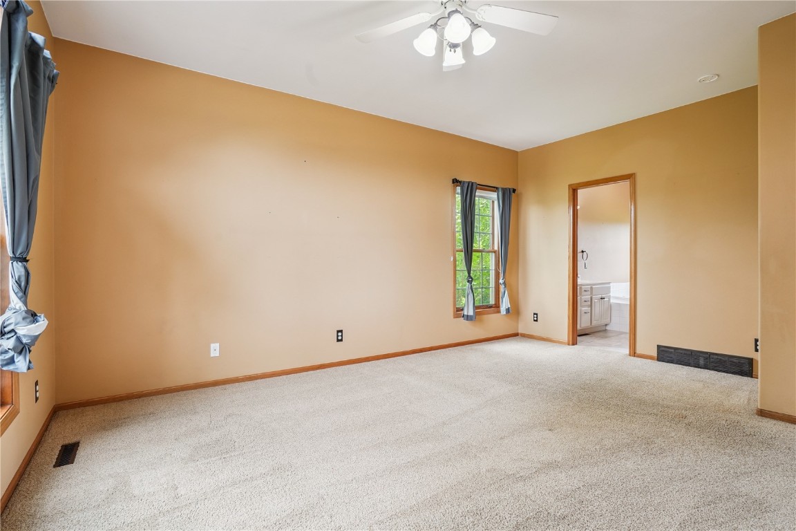 5515 W Mustang Road NE Cedar Rapids IA 52411