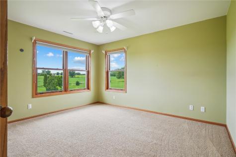 5515 W Mustang Road NE Cedar Rapids IA 52411