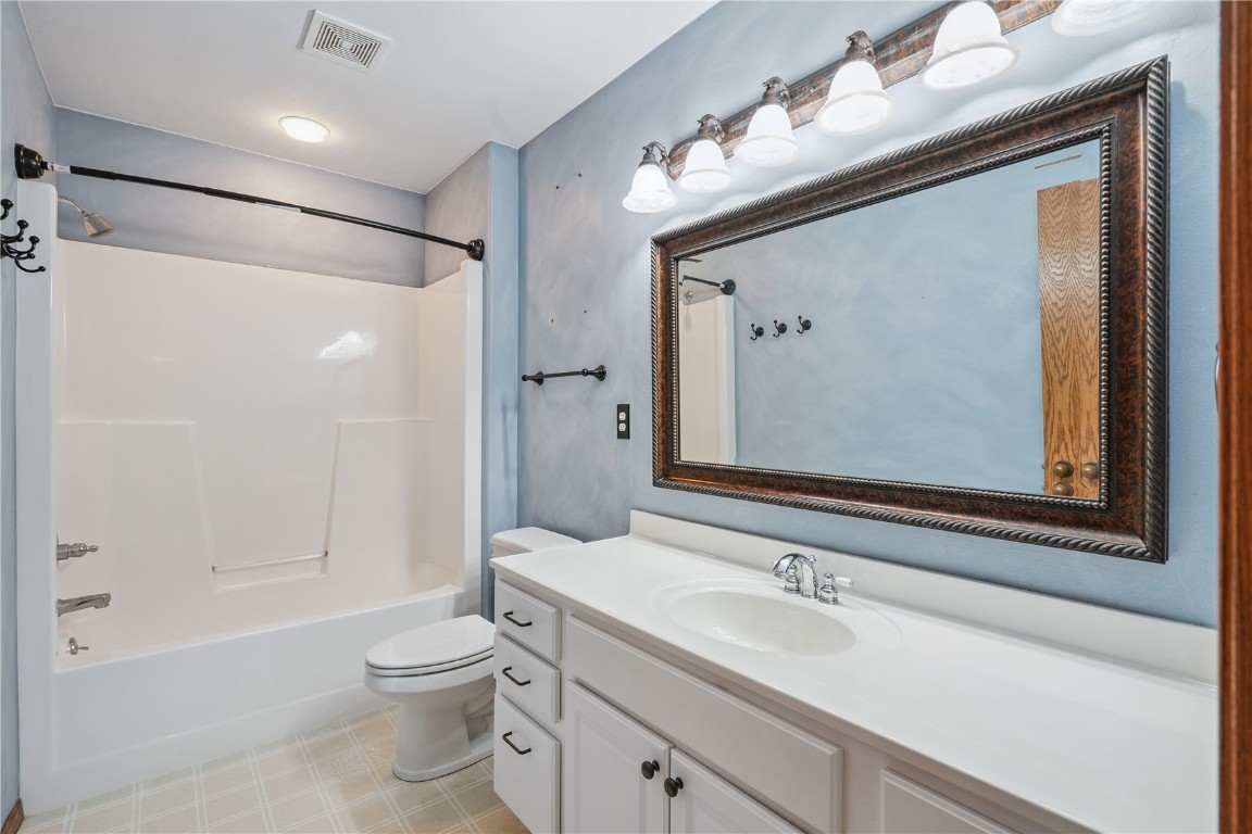 5515 W Mustang Road NE Cedar Rapids IA 52411