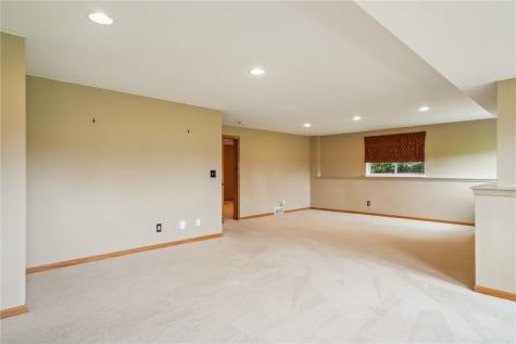 5515 W Mustang Road NE Cedar Rapids IA 52411