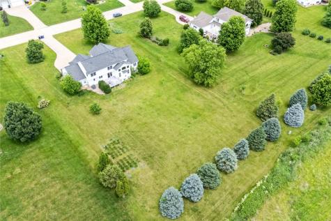 5515 W Mustang Road NE Cedar Rapids IA 52411