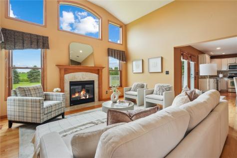 5515 W Mustang Road NE Cedar Rapids IA 52411
