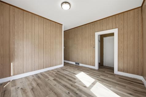 12016 Locust Street SW Cedar Rapids IA 52404