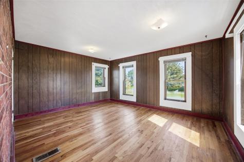 12016 Locust Street SW Cedar Rapids IA 52404