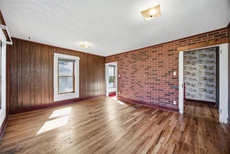 12016 Locust Street SW Cedar Rapids IA 52404