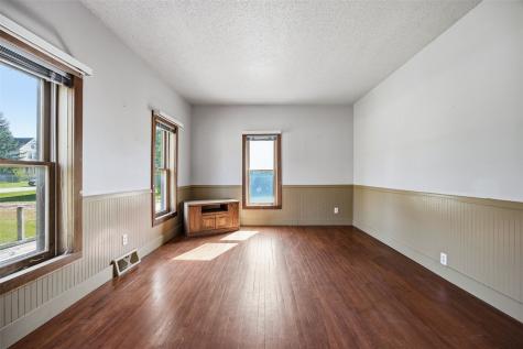 12016 Locust Street SW Cedar Rapids IA 52404