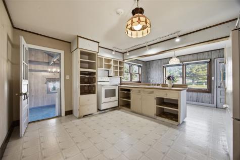 12016 Locust Street SW Cedar Rapids IA 52404