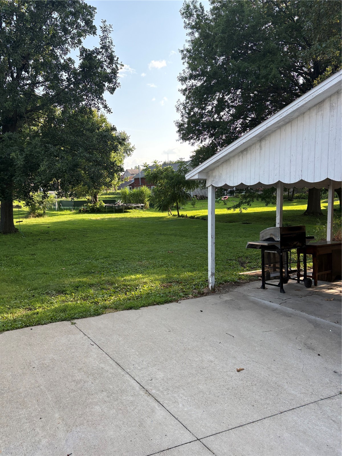 4506 F Street Amana IA 52203