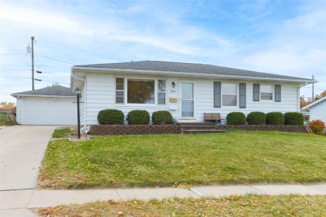 2825 Schultz Drive Cedar Rapids IA 52405